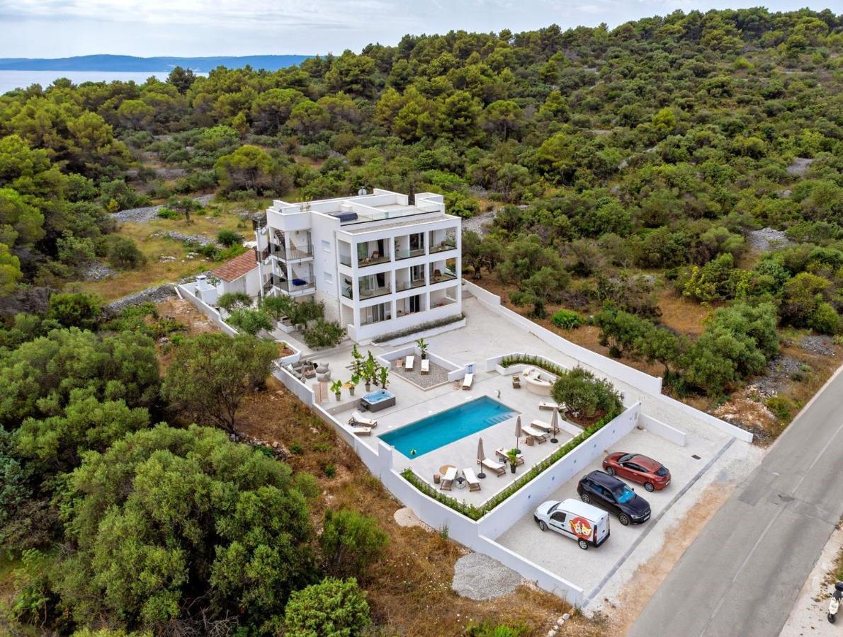 Luxury Villa Del Sogno With Pool, Jacuzzi, Parking Округ Горни Экстерьер фото