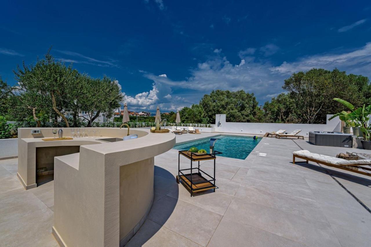 Luxury Villa Del Sogno With Pool, Jacuzzi, Parking Округ Горни Экстерьер фото