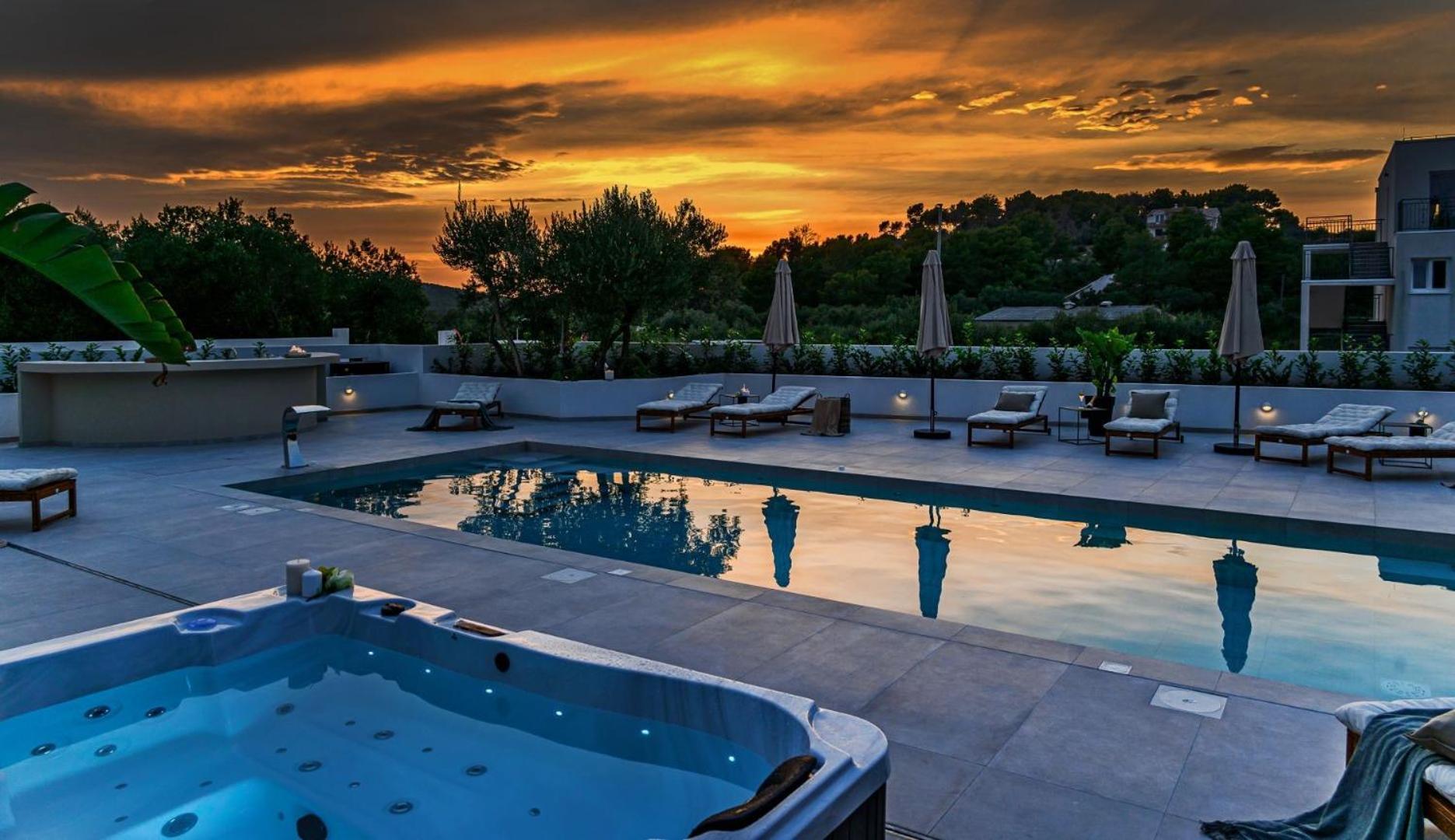 Luxury Villa Del Sogno With Pool, Jacuzzi, Parking Округ Горни Экстерьер фото