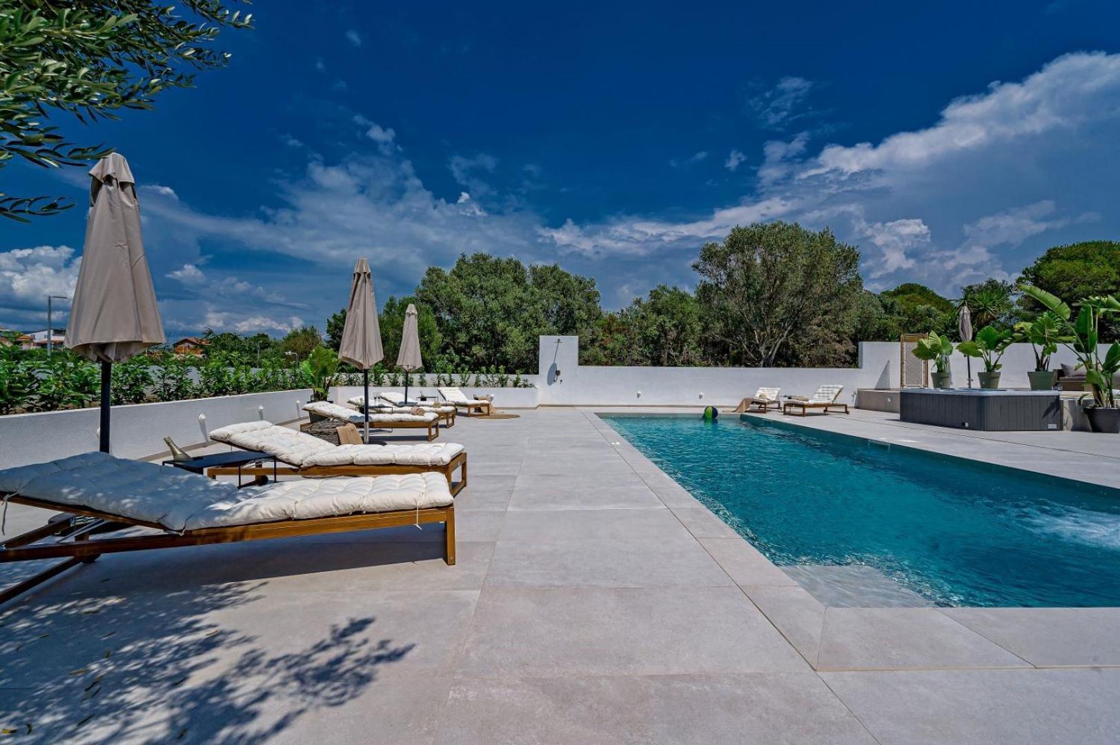 Luxury Villa Del Sogno With Pool, Jacuzzi, Parking Округ Горни Экстерьер фото