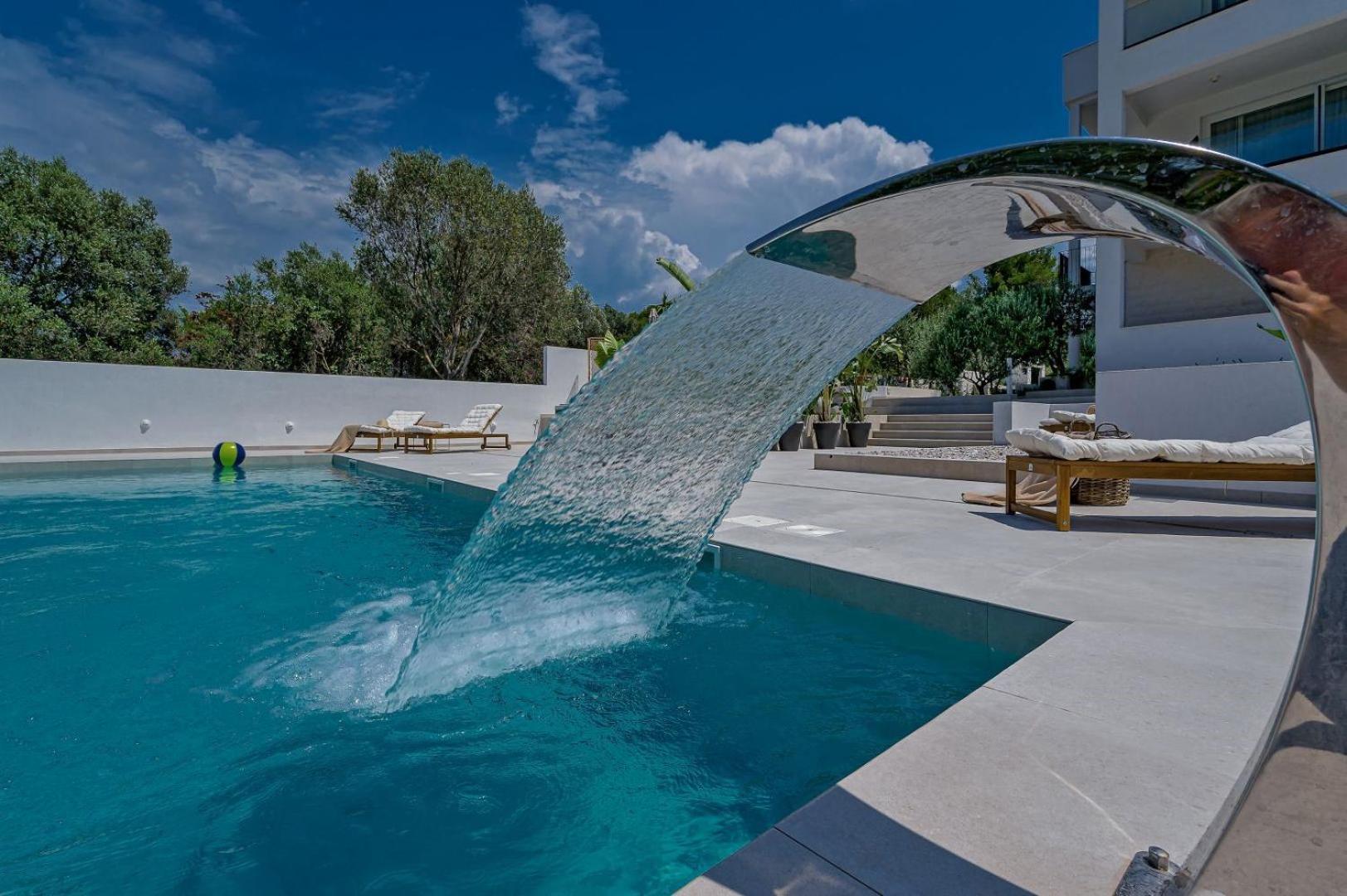 Luxury Villa Del Sogno With Pool, Jacuzzi, Parking Округ Горни Экстерьер фото