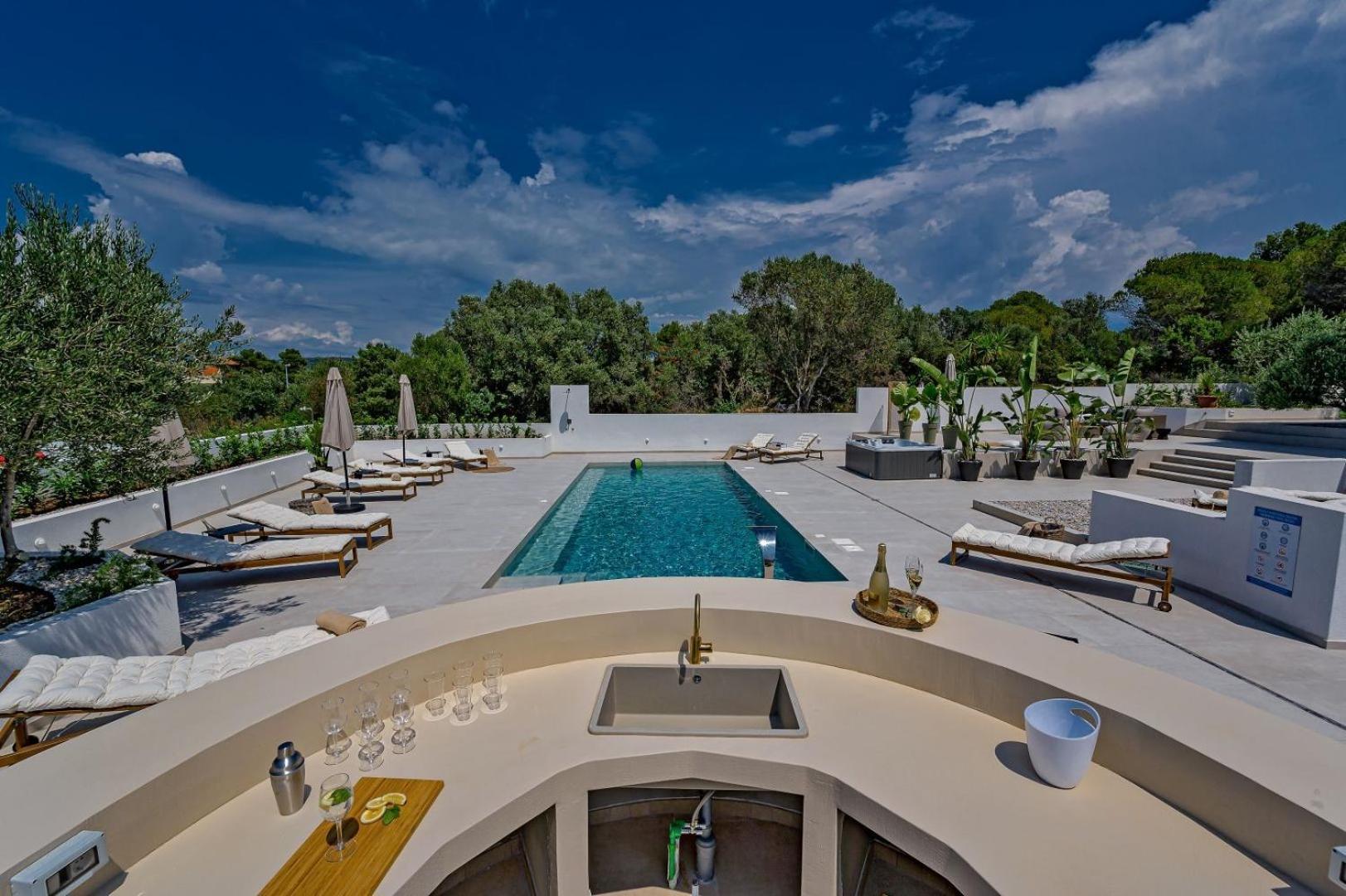 Luxury Villa Del Sogno With Pool, Jacuzzi, Parking Округ Горни Экстерьер фото